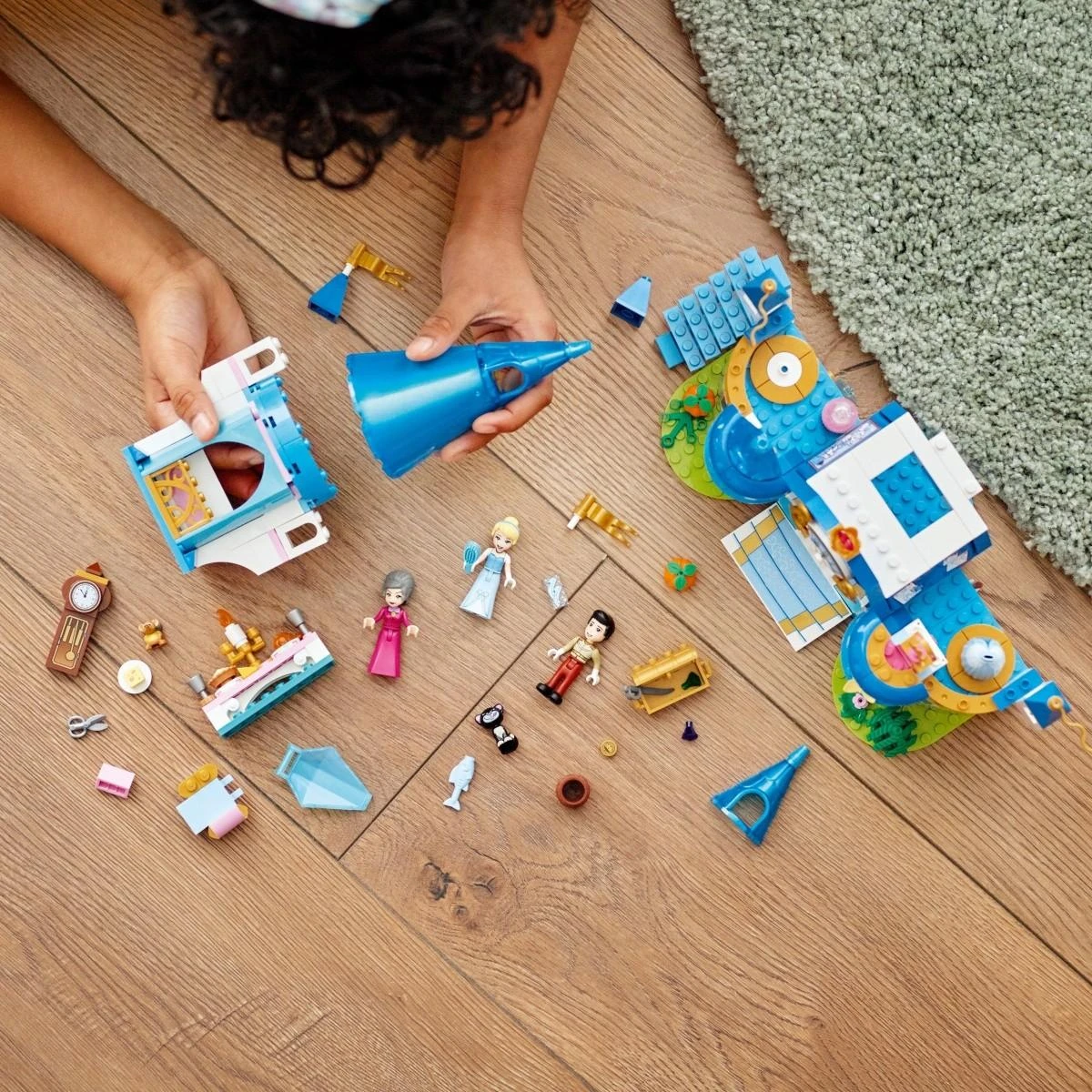 LEGO® ǀ Disney Pelenės ir Žavingojo princo pilis 43206 konstravimo rinkinys (365 dalys) 43206