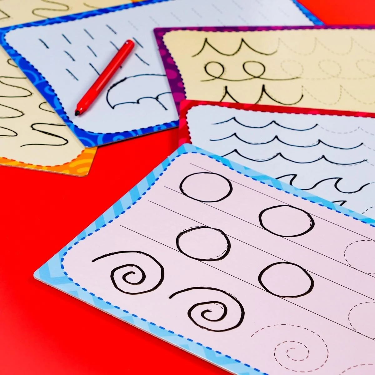 Lisciani Montessori rašymo mokymo rinkinys su 18 lentelių