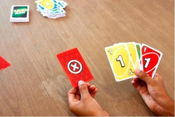 Mattel UNO kortos FLEX (HMY99)