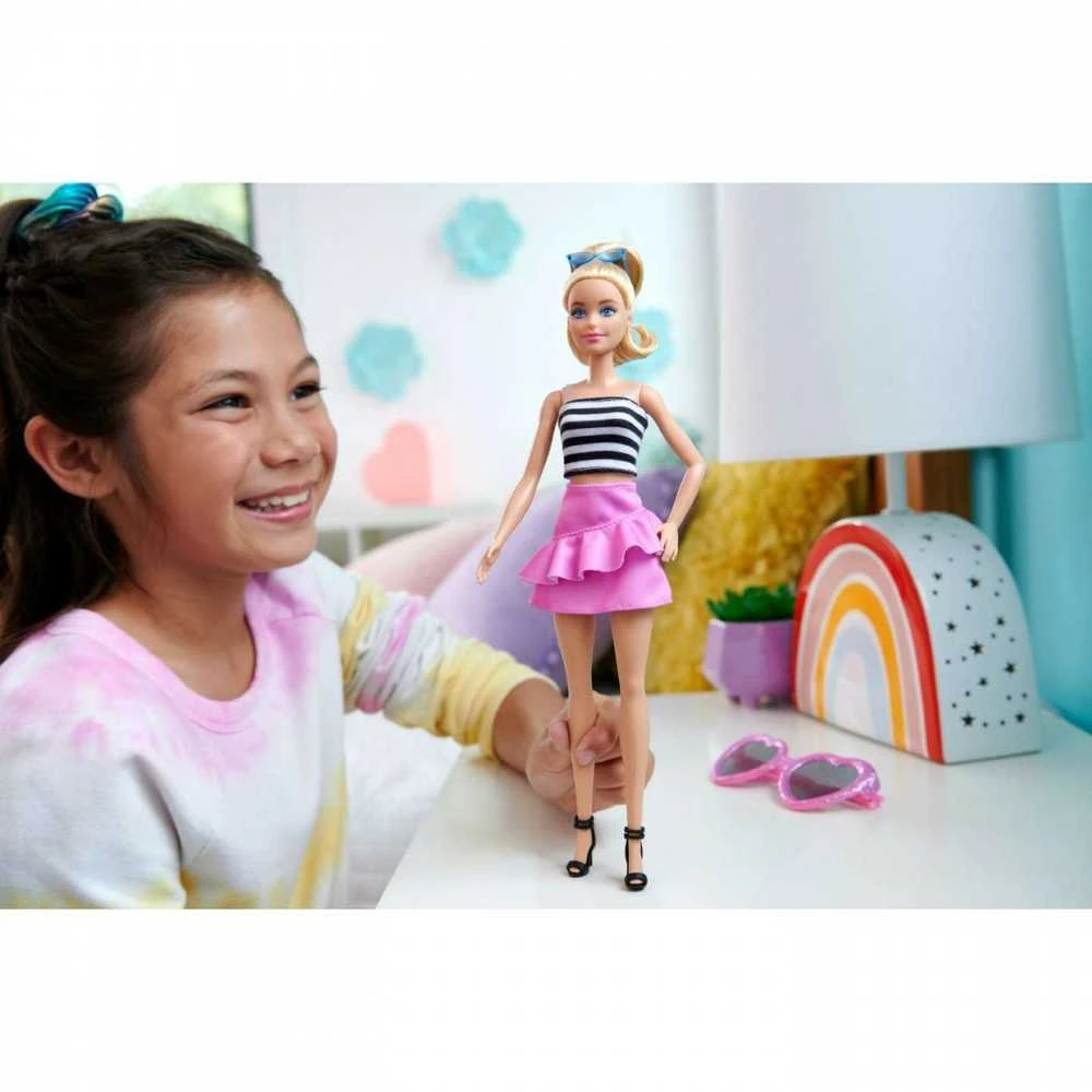 Mattel „Barbie“ madistė dryžuota palaidine (HRH11)