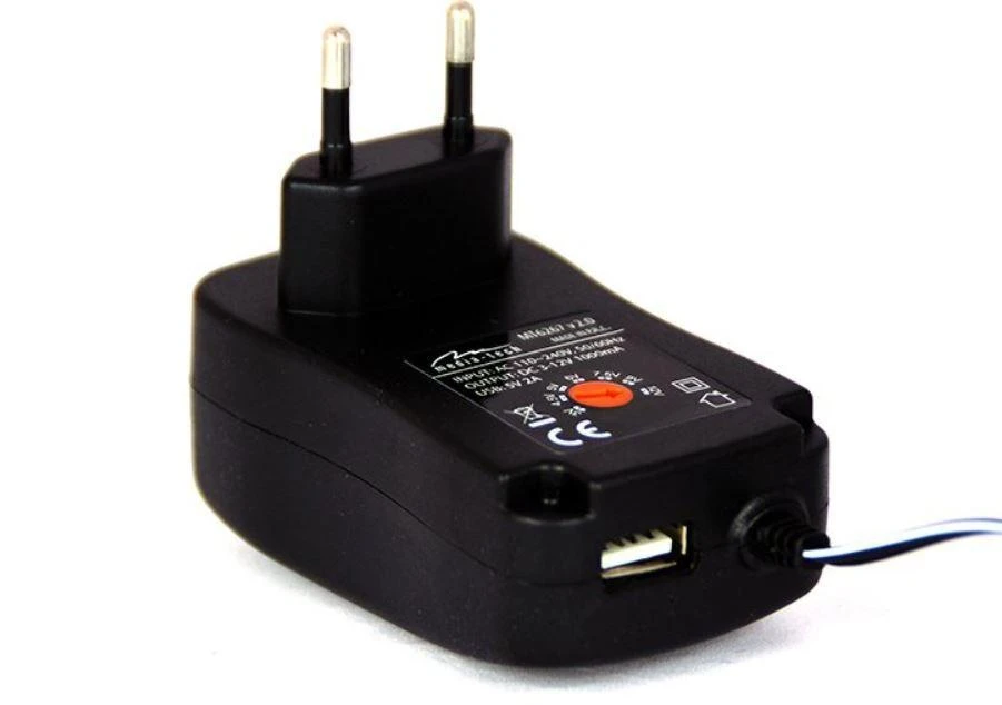 Universalus įkrovimo adapteris Media-Tech MT6267 V2
