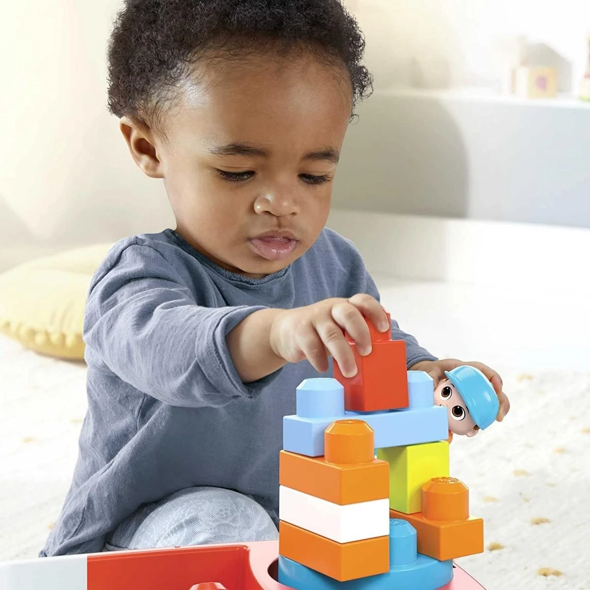 Mega Bloks rinkinys „Vagonas su ratukais ir statymo pagrindu“