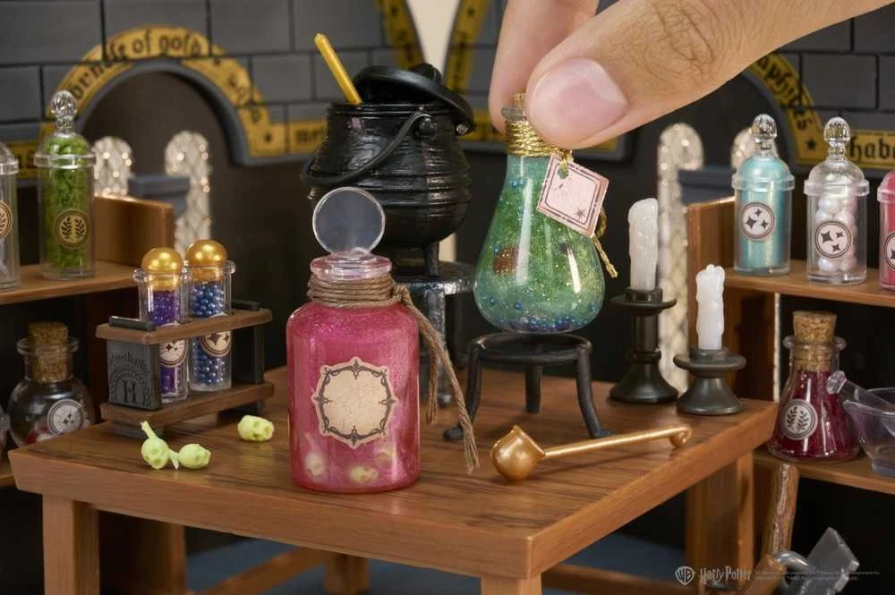 Kūrybinis rinkinys MGA’s Miniverse Make It Mini Harry Potter Eliksyrų pamoka 531166-EUC
