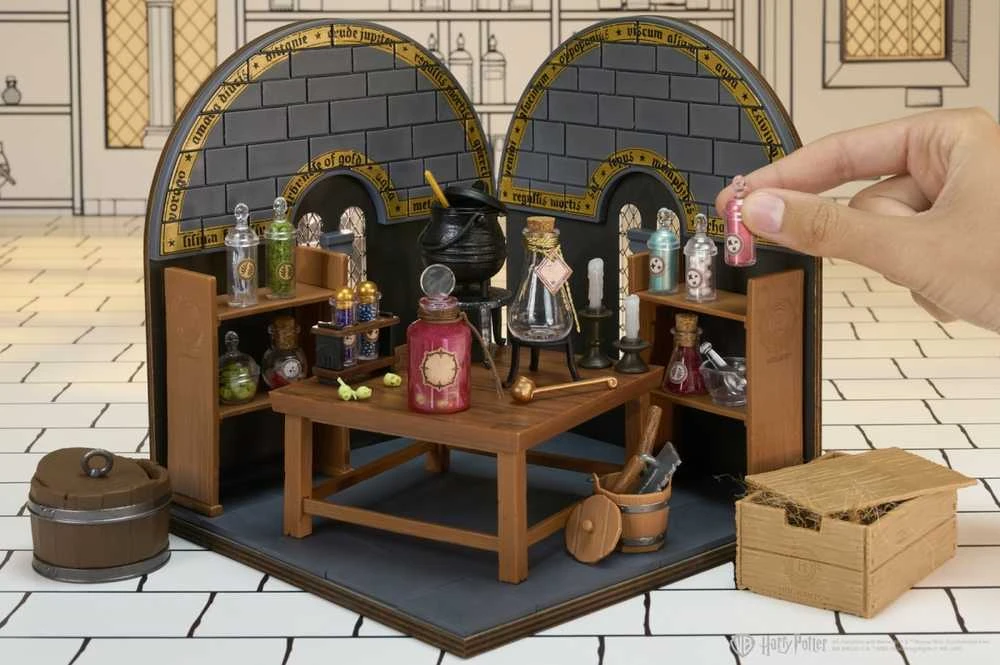 Kūrybinis rinkinys MGA’s Miniverse Make It Mini Harry Potter Eliksyrų pamoka 531166-EUC