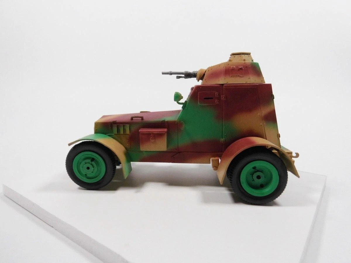 Mirage Karinės mašinos modelis