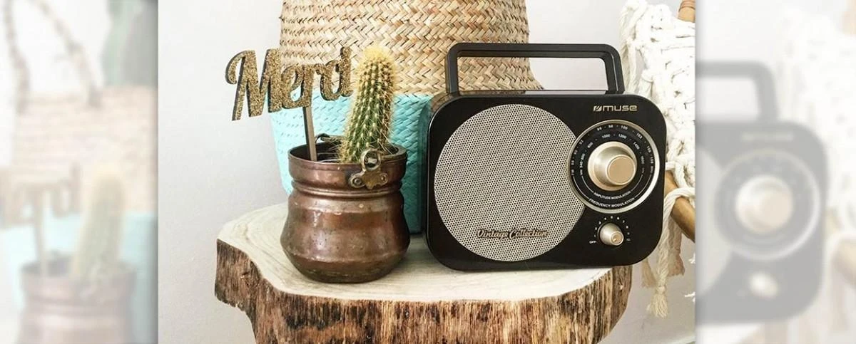 Muse | Portable radio | M-055RB | AUX in | Juodas/Gold