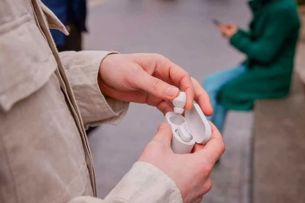 Philips True Belaidės Ausinės TAT3508WT/00, IPX4 atsparumas vandeniui, triukšmo slopinimas, iki 21 valandų grojimo laikas, Baltos spalvos