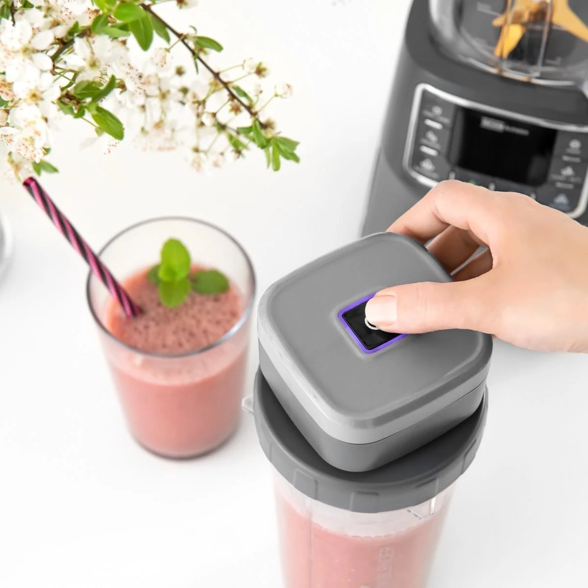 Sencor vakuuminė kokteilinė 1,5l +2 saugojimo buteliai