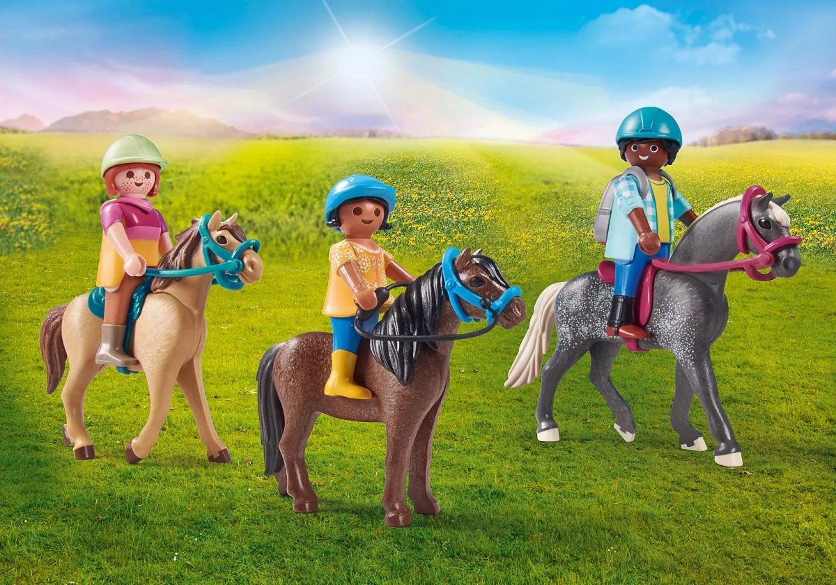 71239 PLAYMOBIL® Country, kaimo iškyla su žirgais