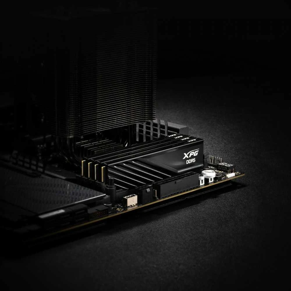 ADATA XPG LANCER BLADE DDR5 atmintis pagrindinėje plokštėje