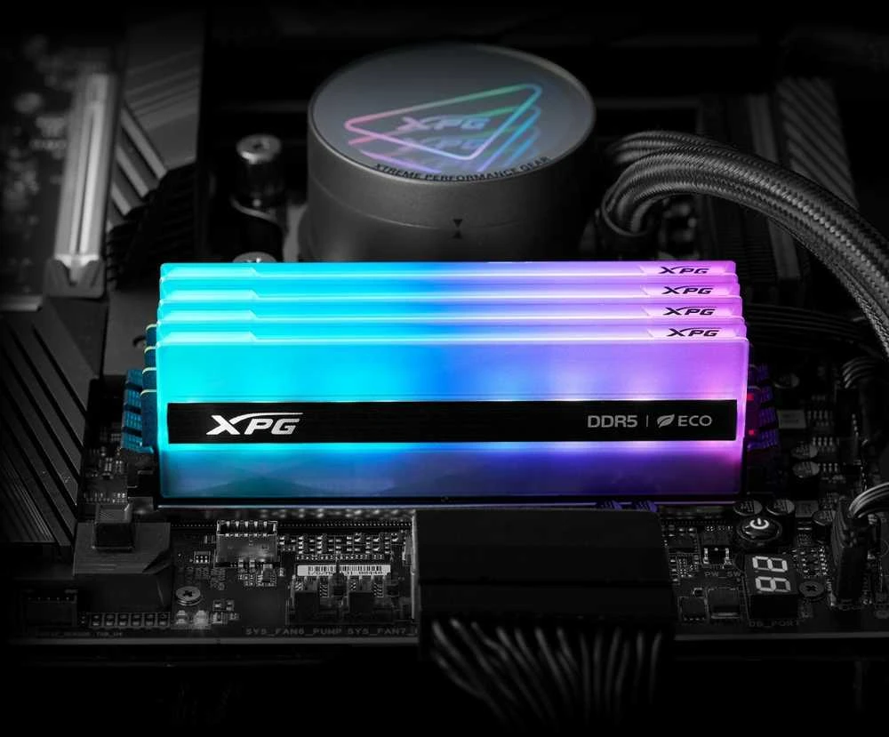 ADATA XPG DDR5 RAM su RGB apšvietimu
