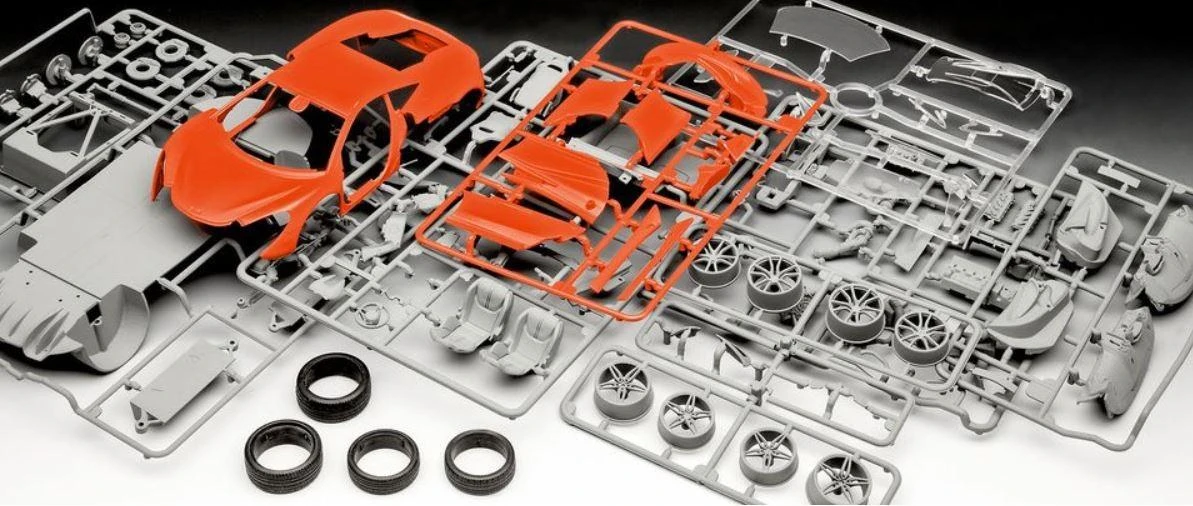 Revell McLaren 570S 1/24 plastikinis surenkamas modelis (07051)