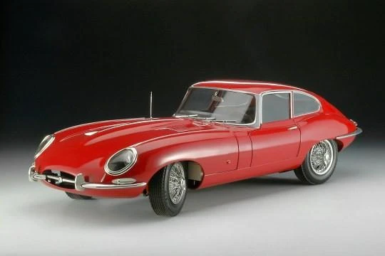 Revell – Jaguar E-Type Limited Edition, 1/8, 07717