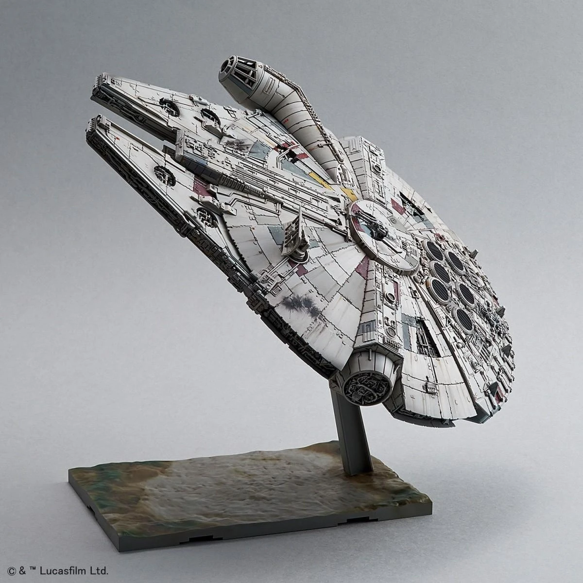 Revell – Star Wars Millennium Falcon (Bandai), 1/144, 01211