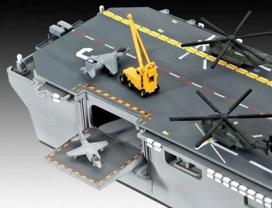 Revell USS Wasp Class 1/700 – plastikinis surenkamas laivo modelis