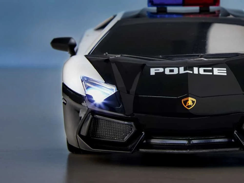 Revell – Lamborghini Aventador Coupé Police 1:24 (624664)