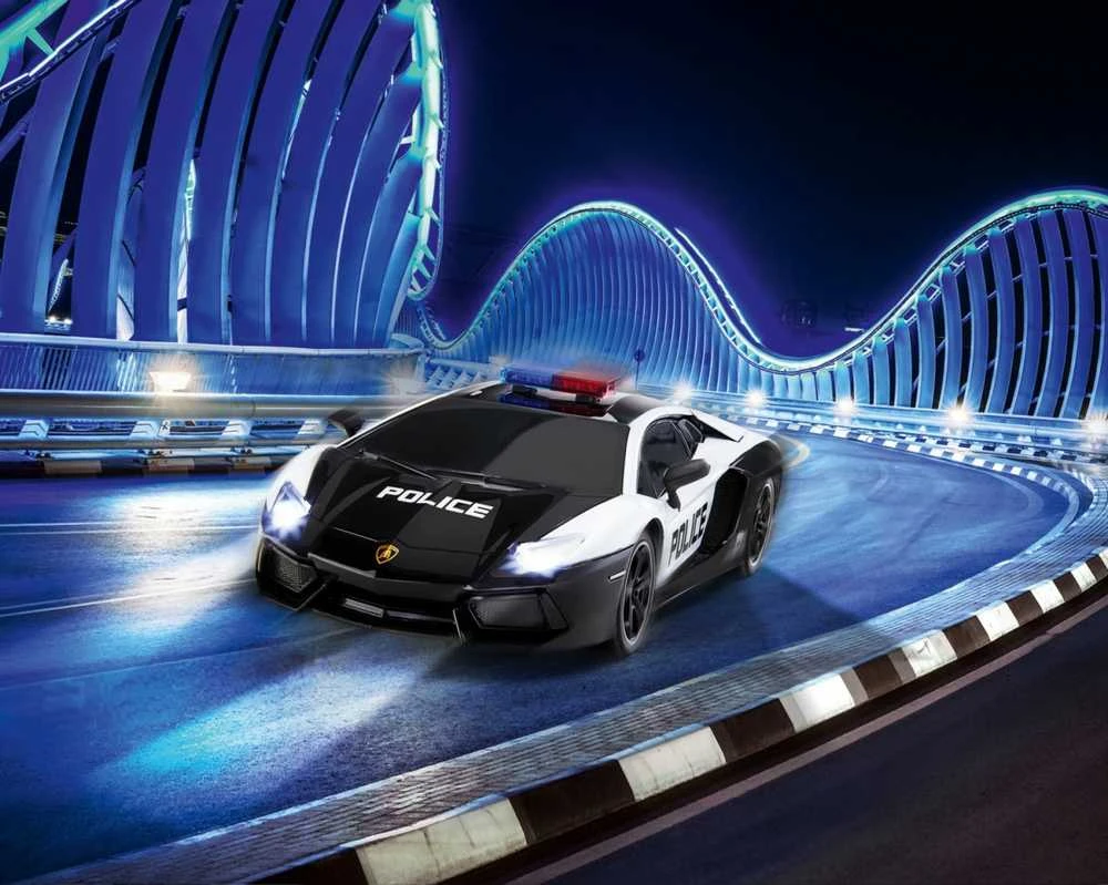 Revell – Lamborghini Aventador Coupé Police 1:24 (624664)