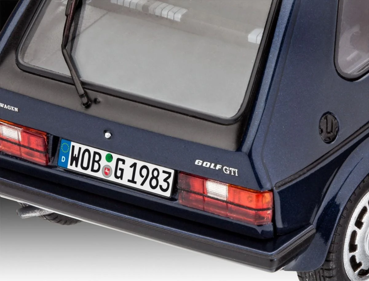 Revell - 35 Years VW Golf 1 GTI Pirelli dovanų komplektas, 1/24, 05694