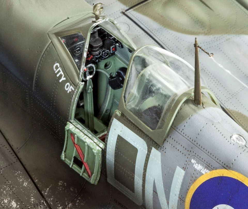 Revell – Supermarine Spitfire Mk. IXc, 1/32, 03927