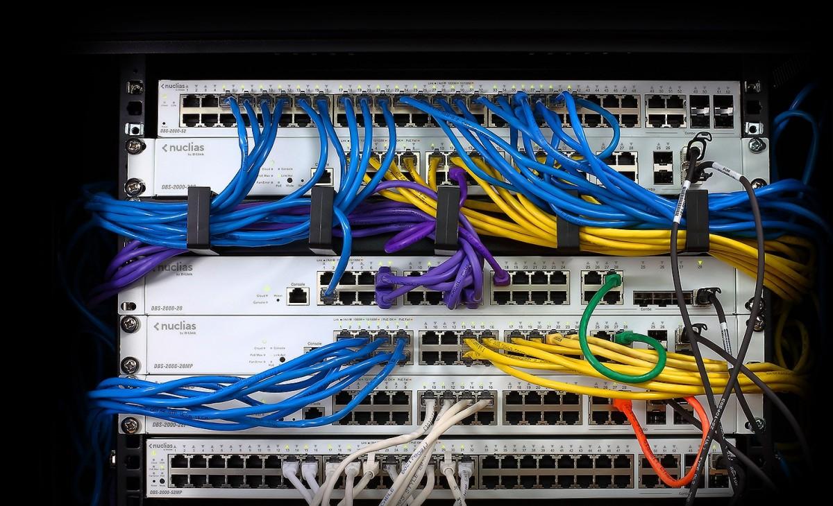 Šakotuvas D-Link DBS-2000-52, Switch