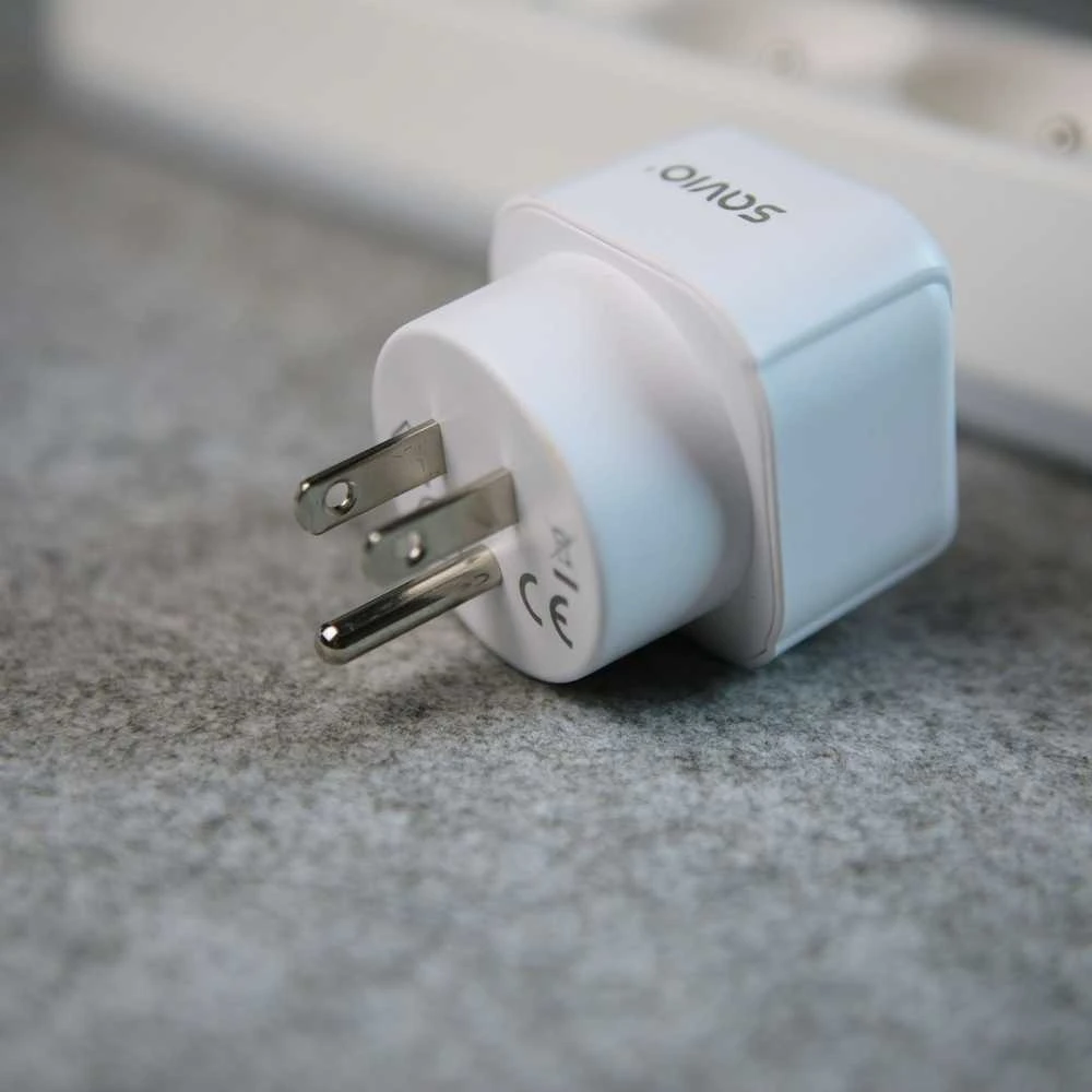 SAVIO AP-01 kelioninis adapteris, JAV lizdas – ES kištukas