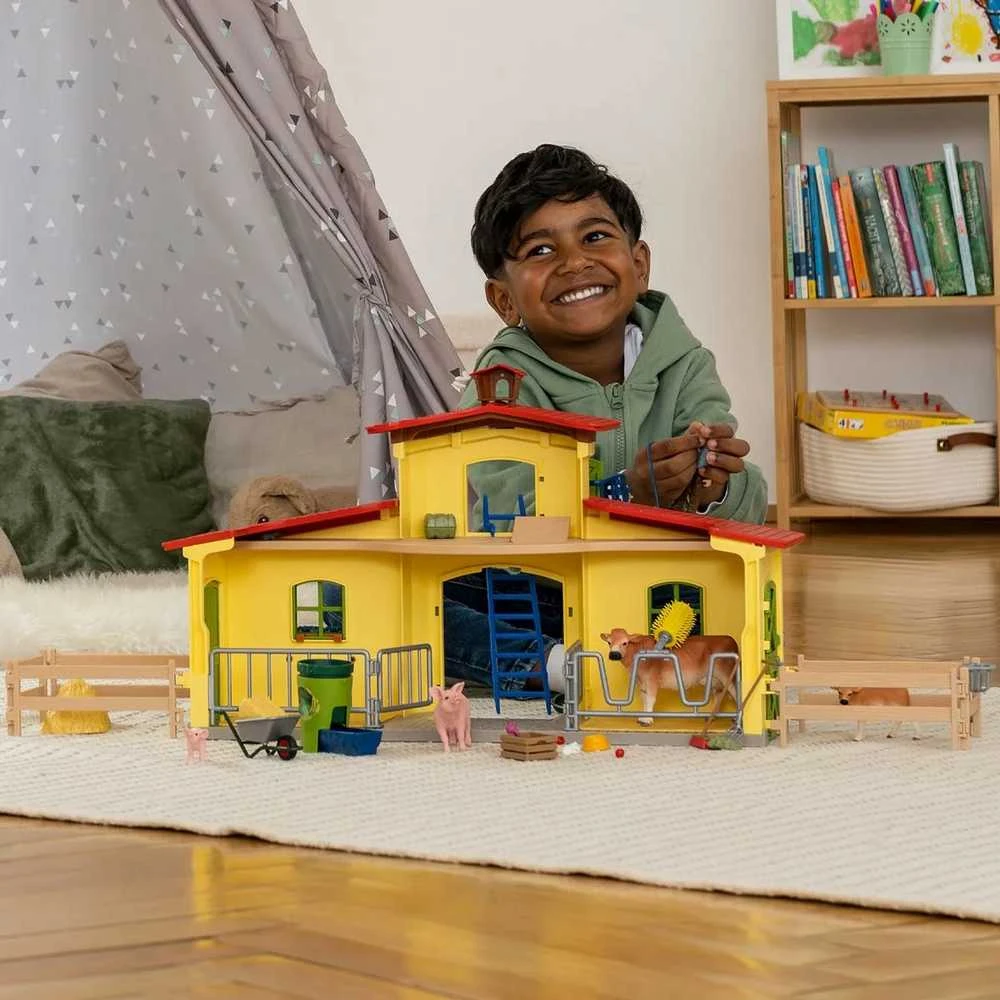 SCHLEICH FARM WORLD Didelis tvartas su gyvūnais ir priedais