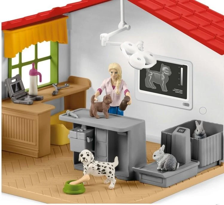 SCHLEICH FARM WORLD Veterinarijos klinika su naminiais gyvūnais aprašymas - Prekės nuotrauka