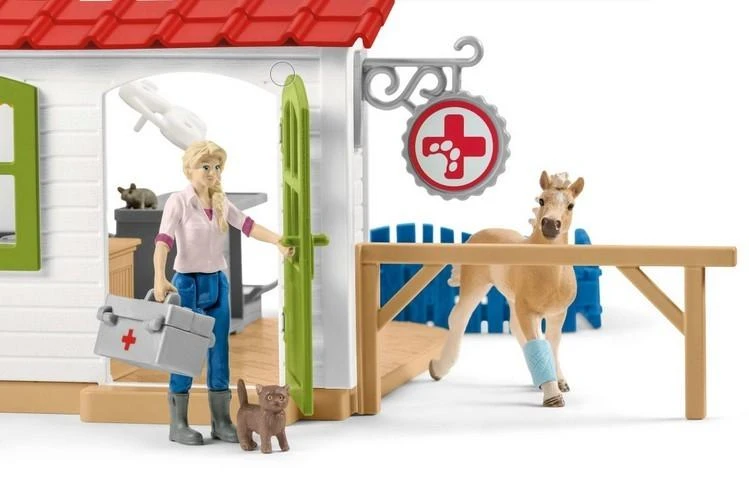 SCHLEICH FARM WORLD Veterinarijos klinika su naminiais gyvūnais aprašymas - Prekės nuotrauka