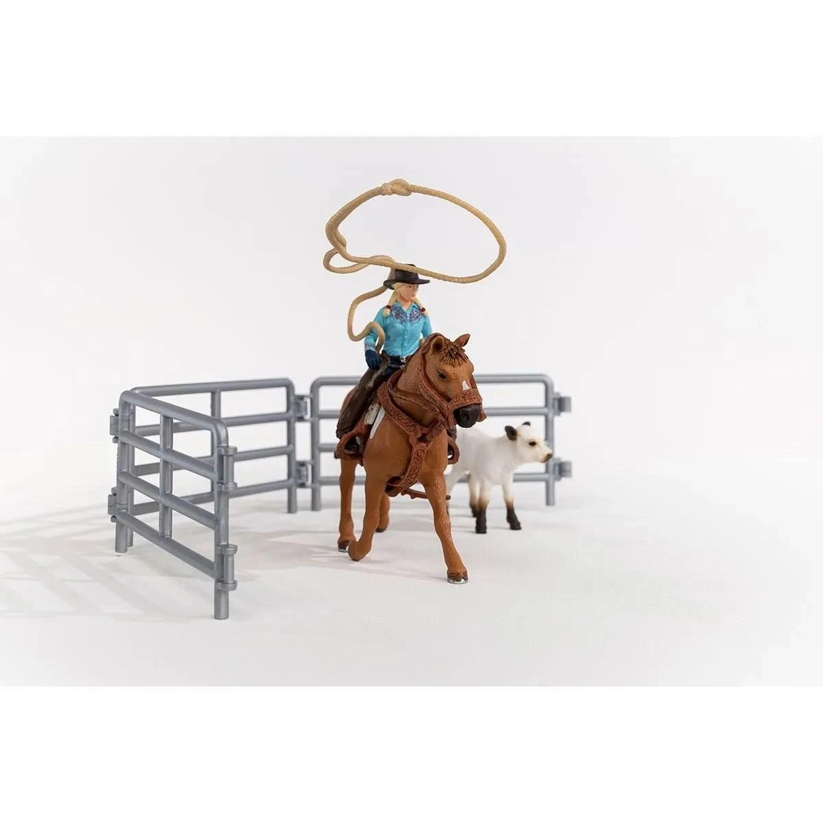 SCHLEICH „Naminiai gyvūnai“ Rinkinys - Raitelė ant žirgo su veršiuku