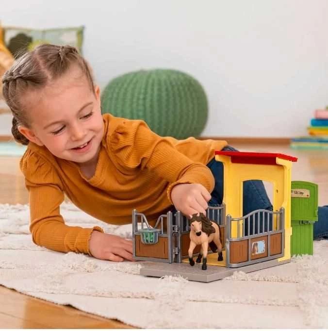 SCHLEICH FARM WORLD Ponių dėžutė su Islandijos puskraujų veislės žirgu