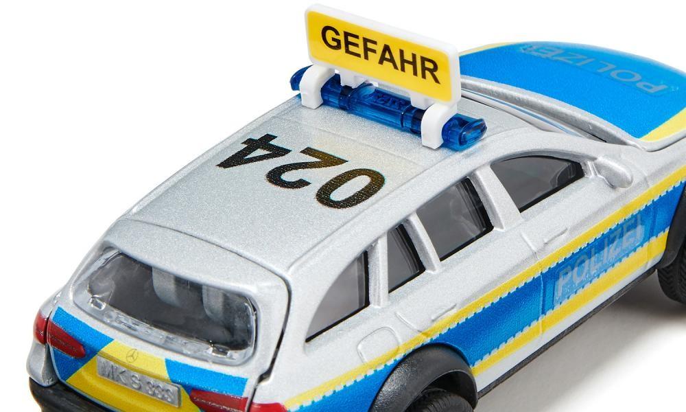 Siku policijos susirinkimas Mercedes 4x4