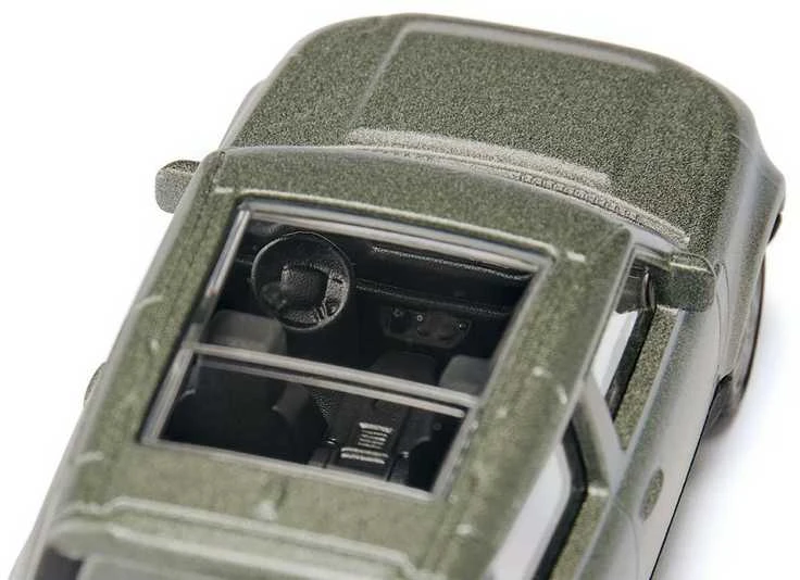 SIKU Land Rover Defender 90 P400