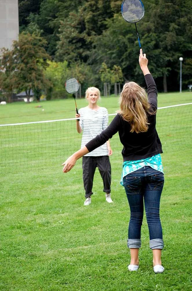 Tactic Badmintono rinkinys su 2 raketėmis ir kamuoliukais