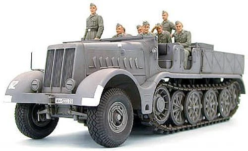 Tamiya Sd.Kfz.9 Famo 18t sunkusis vilkikas 1/35 plastikinis rinkinys