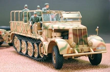 Tamiya Vokiečių vilkikas FAMO su priekaba 1/35 plastikinis modelis