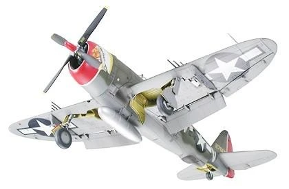 Tamiya P-47D Thunderbolt Razorback 1/48 plastikinis lėktuvo modelis