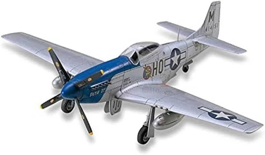 Tamiya – Šiaurės Amerikos P-51D Mustang, 1/72, 60749