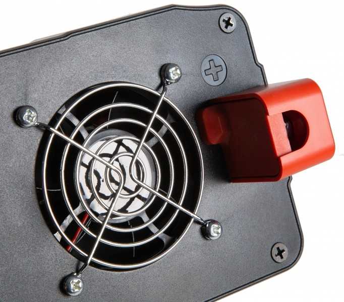 Technaxx Inverteris 2000W DC 12V/AC 230V TE22