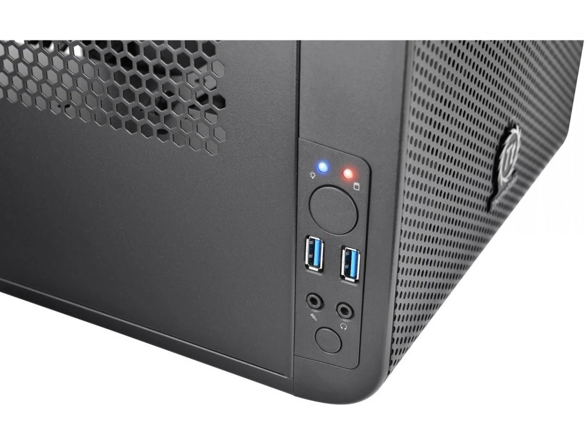 THERMALTAKE Core V1 Mini-ITX Case 2x USB 3.0 ir 1x HD Audio I/O jungtis viršuje, vienas iš anksto įdiegtas 200 mm ventiliatorius