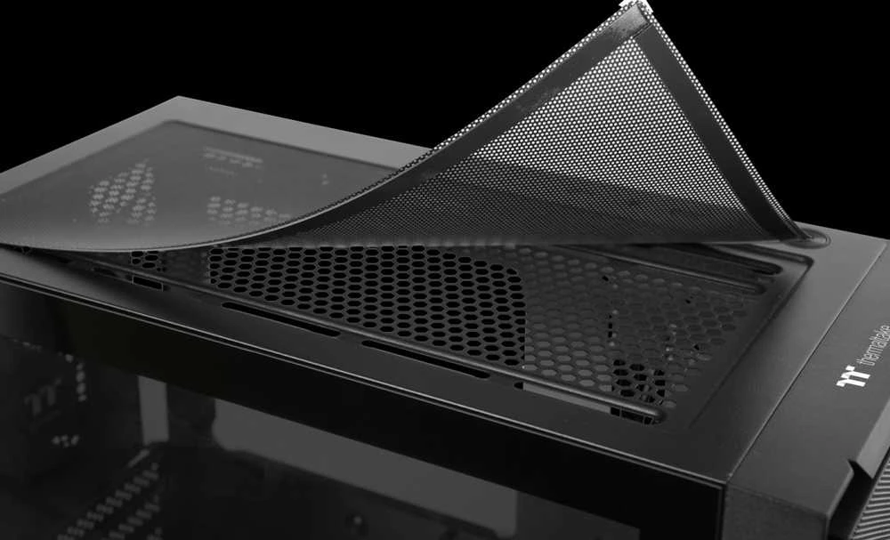 Thermaltake XM1 TG Juodas