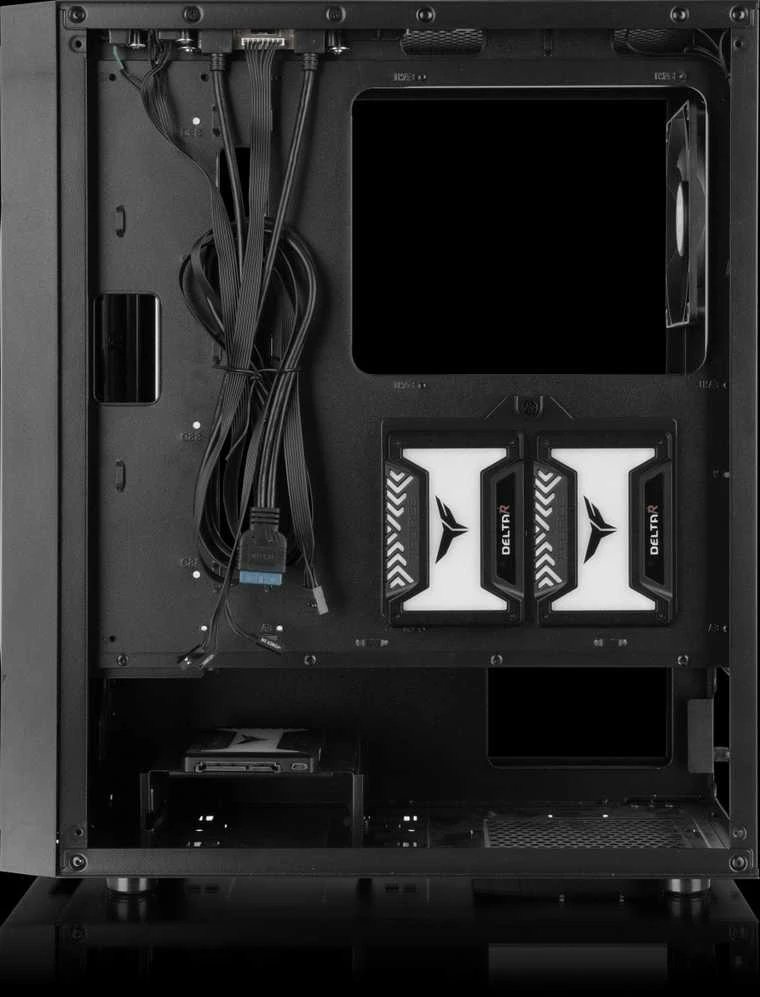 Thermaltake XM1 TG Juodas