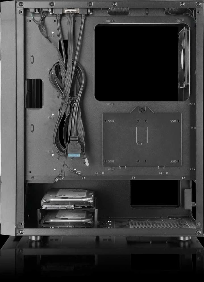 Thermaltake XM1 TG Juodas