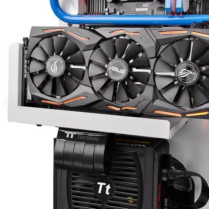 Thermaltake Riser PCI-e X16 Premium 300mm juosta