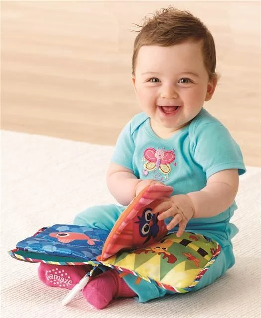 Tomy LAMAZE atradimų knygelė CLASSIC