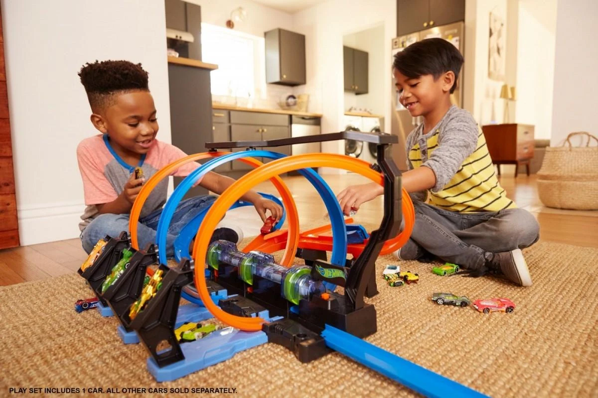 Hot Wheels Action Corkscrew Crash FTB65 lenktynių trasa su avarijų efektu
