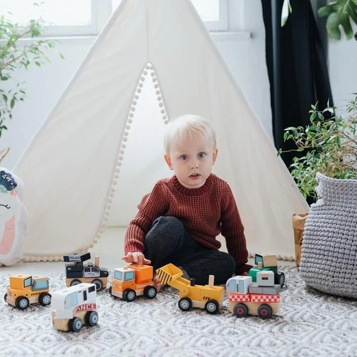 Trefl Medinis žaislas - TREFL greitosios pagalbos automobilis