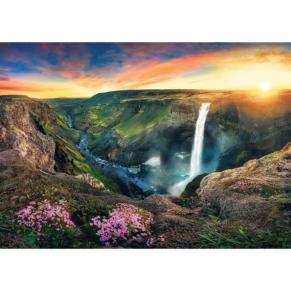 Trefl Dėlionė 2000 vnt. - Háifoss krioklys, Islandija