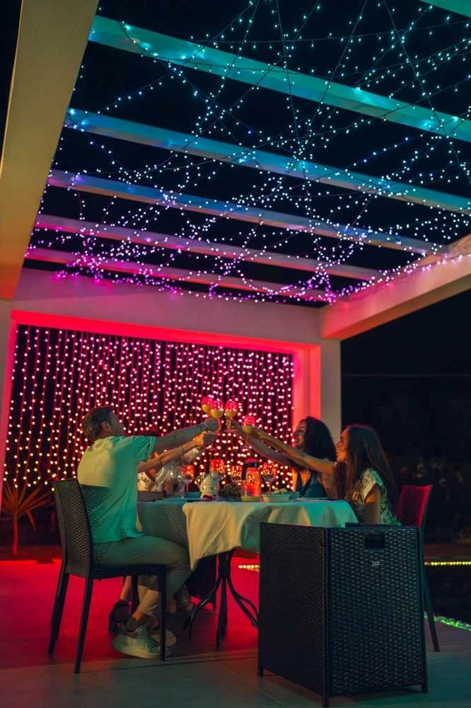 Kalėdinė išmanioji lempučių girlianda Twinkly Curtain 210L 5mm RGBW, užuolaidos, daugiaspalvės
