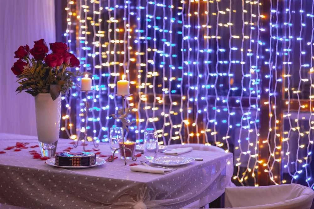 Kalėdinė išmanioji lempučių girlianda Twinkly Curtain 210L 5mm RGBW, užuolaidos, daugiaspalvės