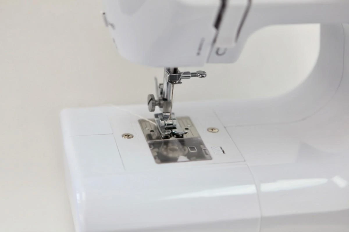 Lucznik Łucznik Everyday Automatinė siuvimo mašina Elektromechaninė